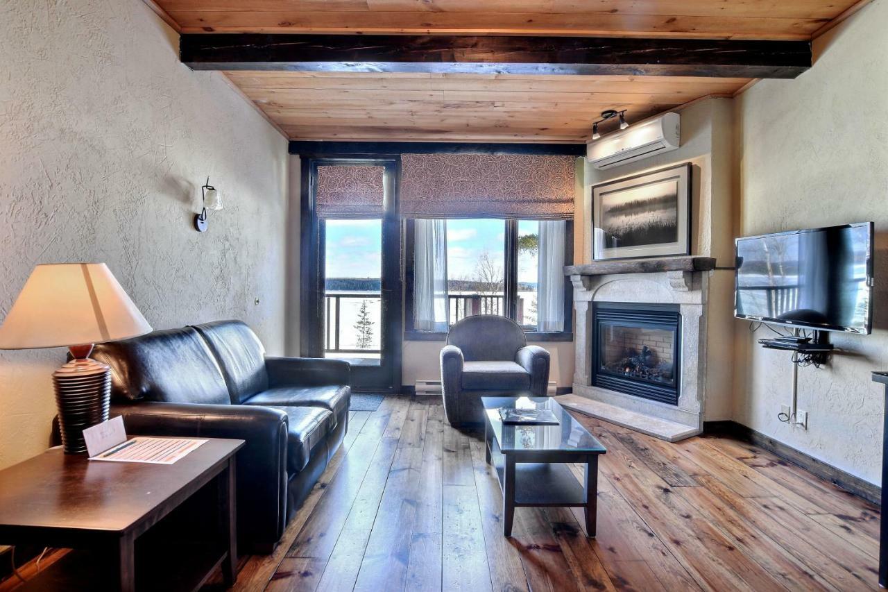 Les Condos Du Lac Taureau- Rooms & Condos Saint-Michel des Saints Luaran gambar