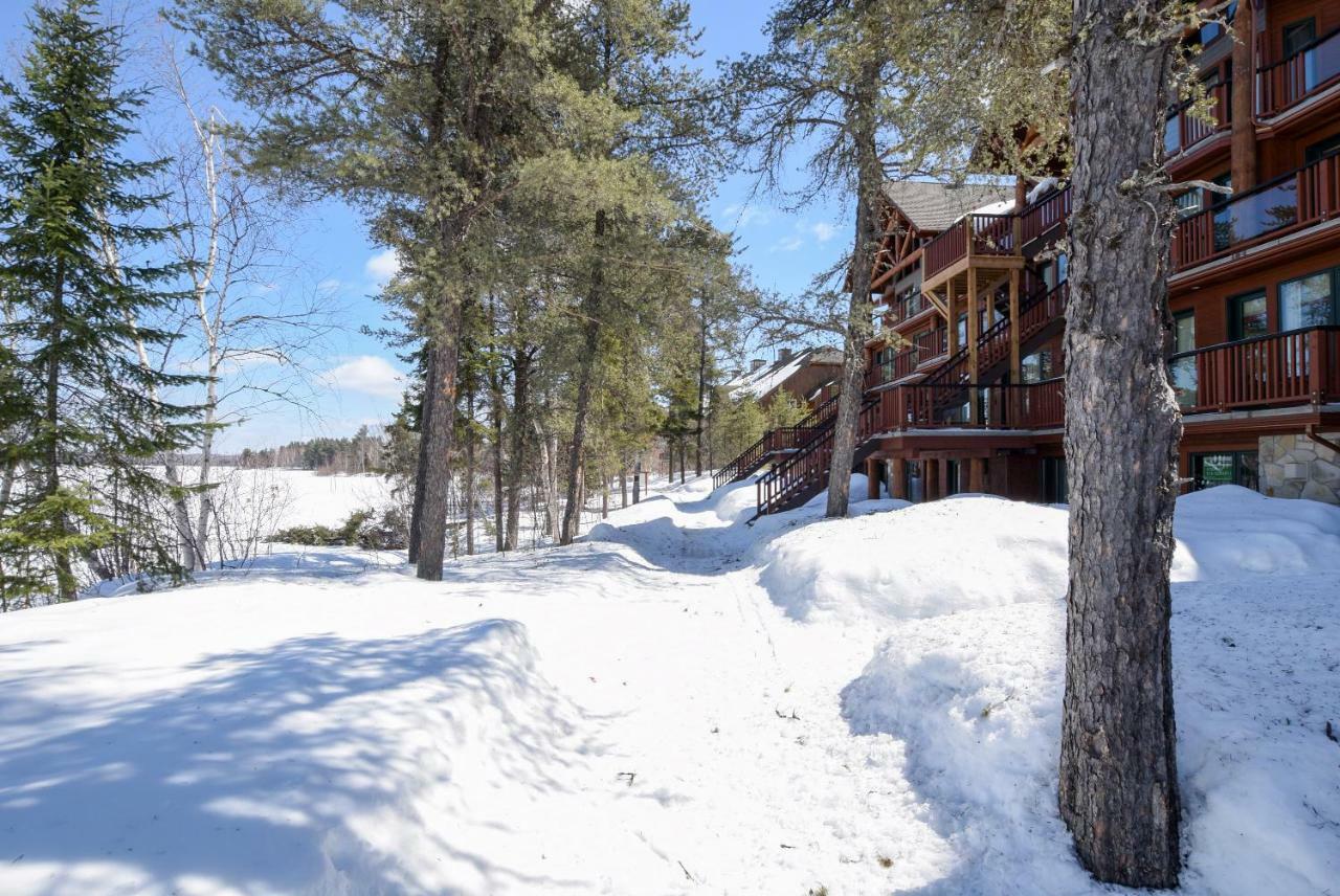 Les Condos Du Lac Taureau- Rooms & Condos Saint-Michel des Saints Luaran gambar