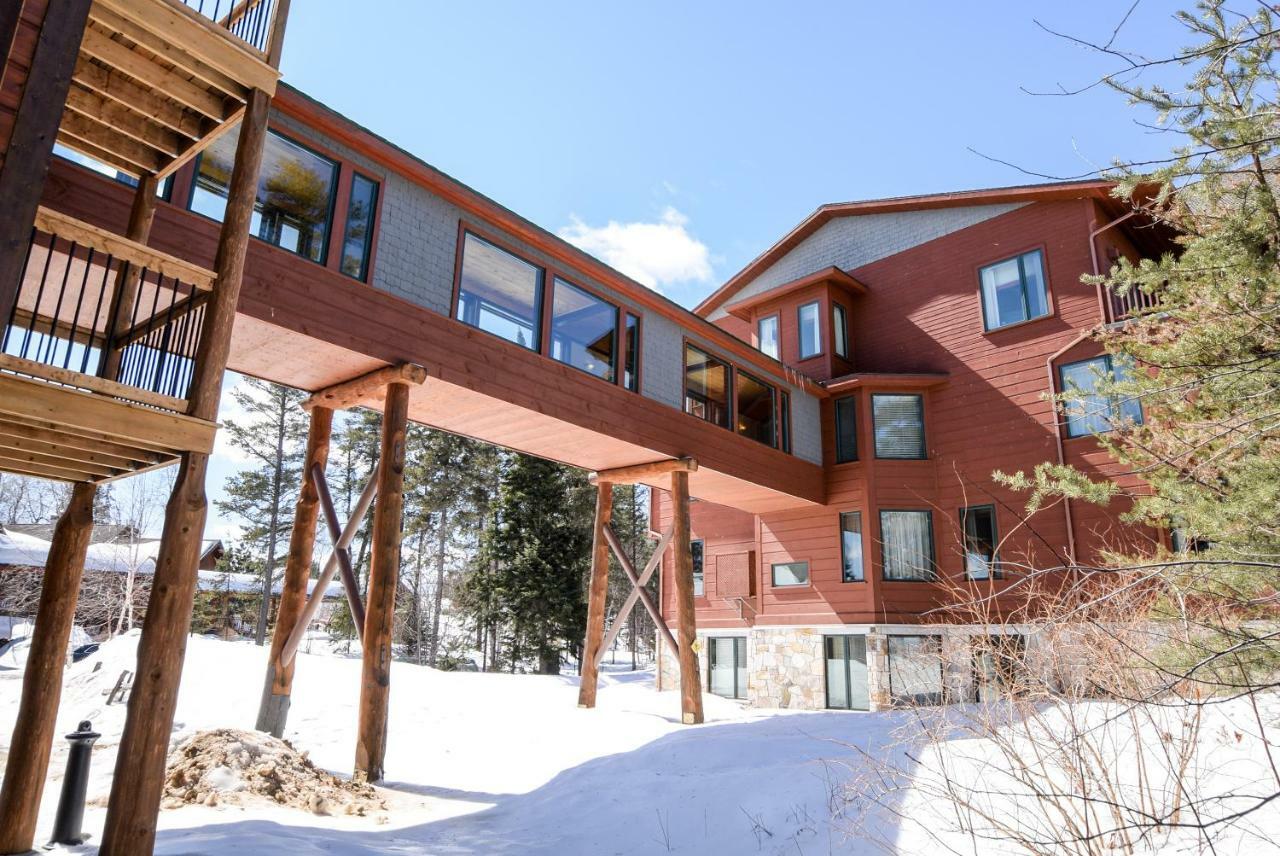 Les Condos Du Lac Taureau- Rooms & Condos Saint-Michel des Saints Luaran gambar